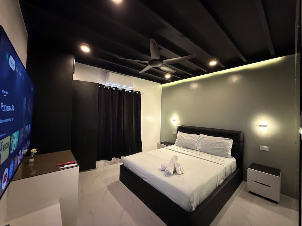 Kandi Suites 2BR with private Jacuzzi