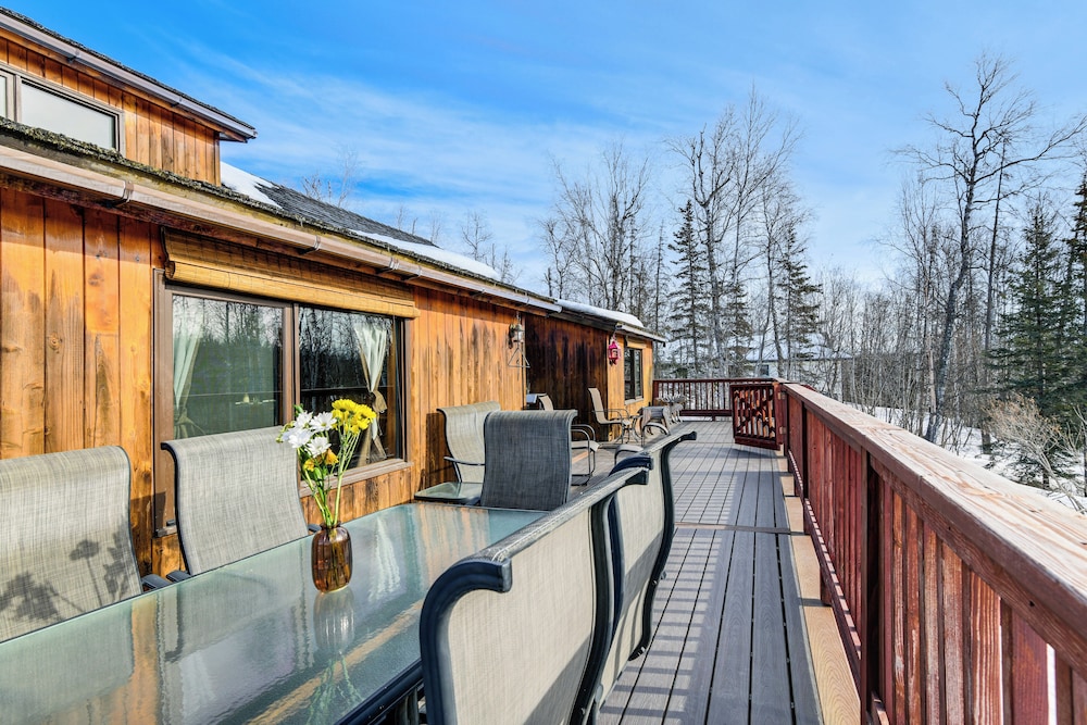 Beautiful Wasilla Home Rental w/ Deck & Gas Grill! view 3