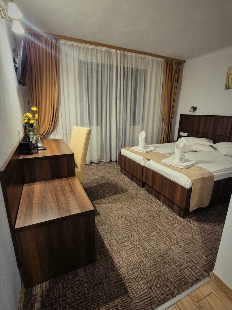 Hotel Claris Valiug
