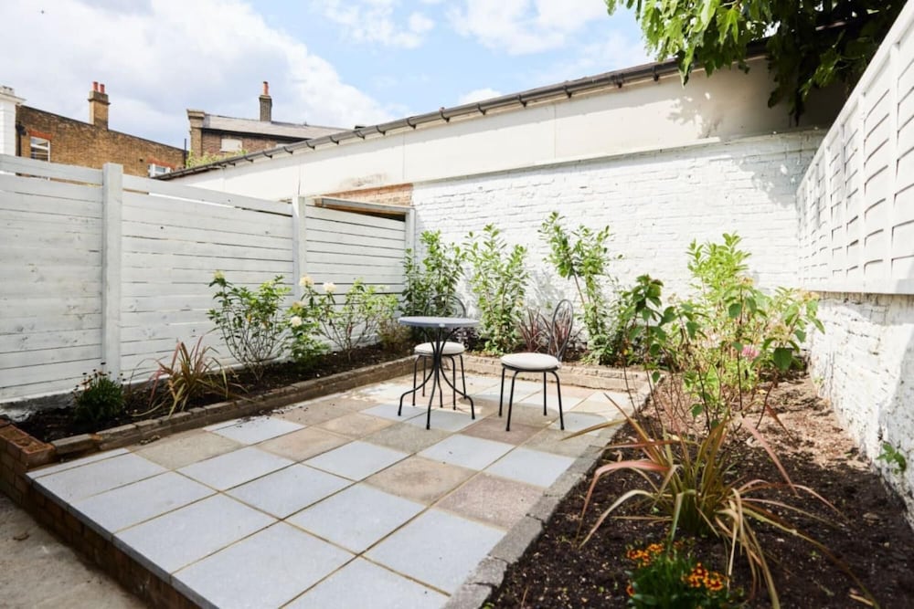 outdoor bbq area