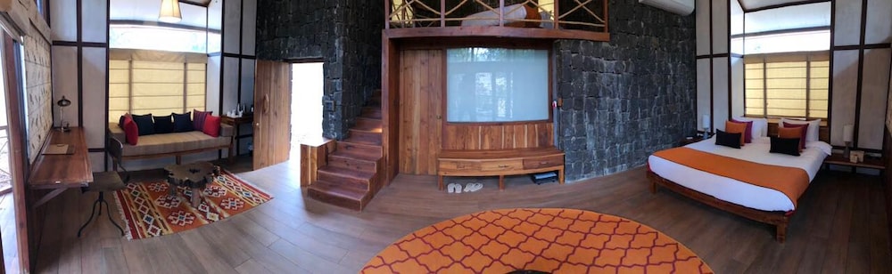 Pugdundee Safaris - Pench Tree Lodge