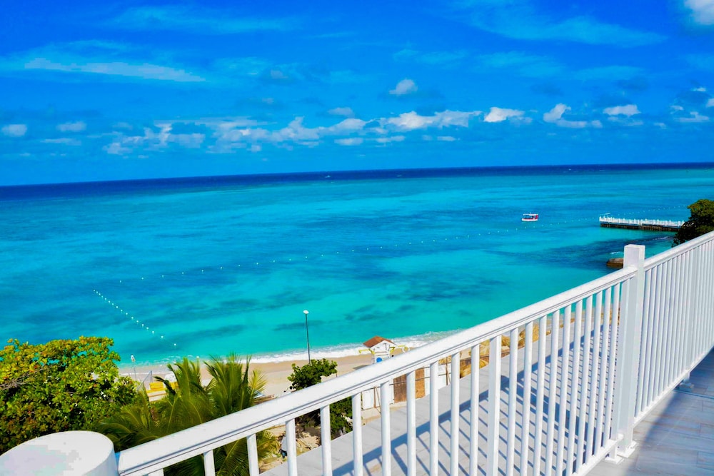 Jamaica Vacations - Grand Decameron Cornwall Beach, A Trademark All-Inclusive Resort - Property Image 30