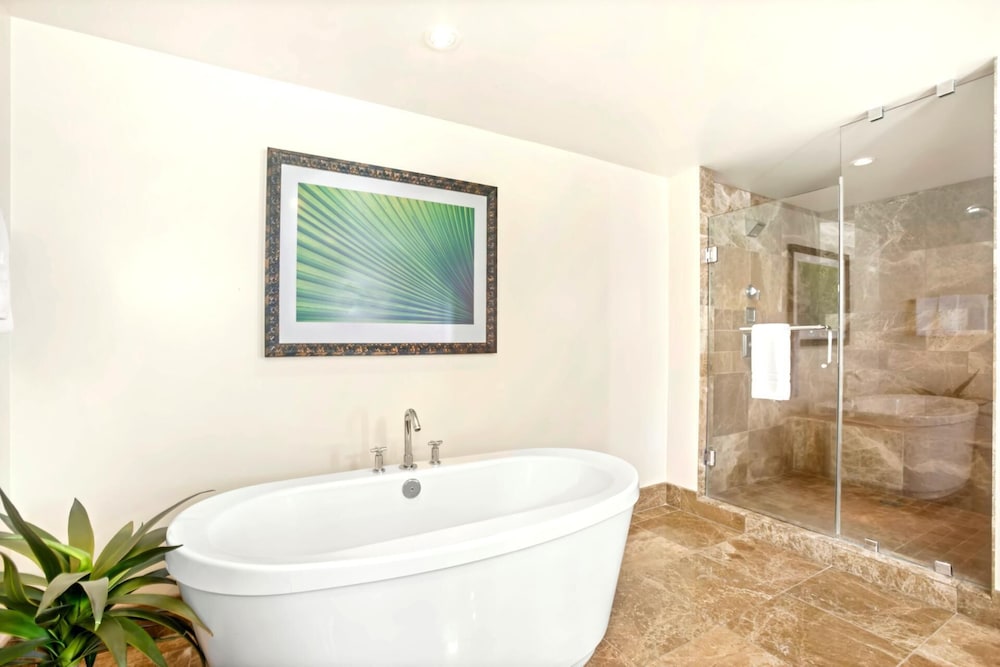 Honua Kai Konea 4 Free Rental Cars KBM Resorts Custom Hardwood Floors 4 Units, 11 Bedrooms Ml-1421