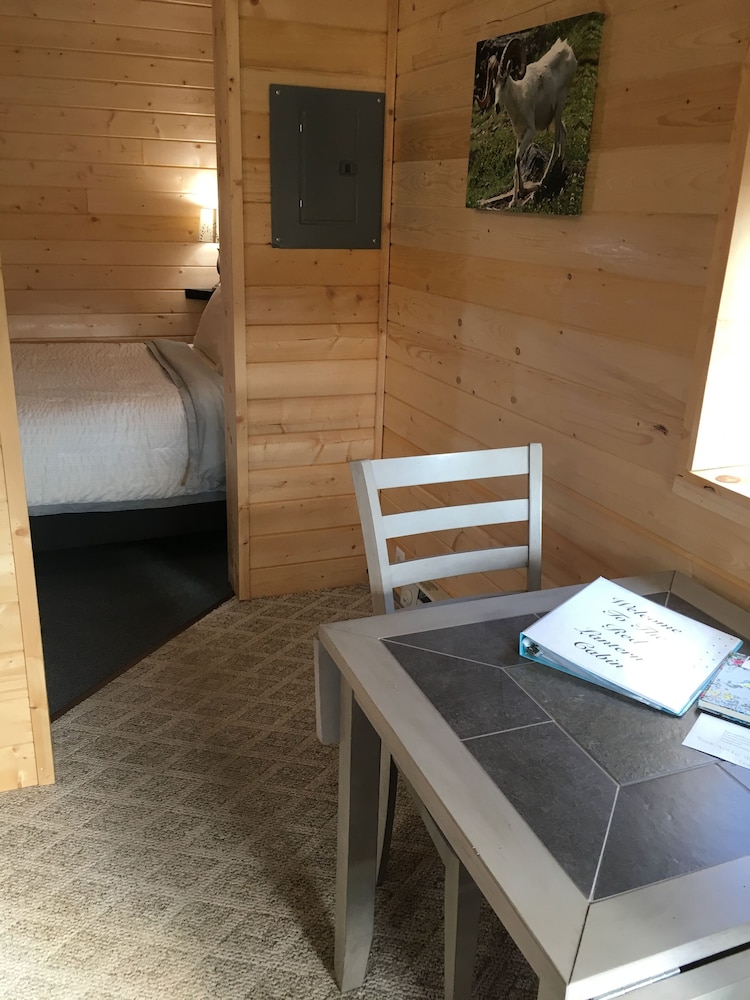 Earthsong Lodge