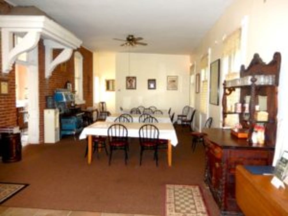 Herzog Mansion view 3