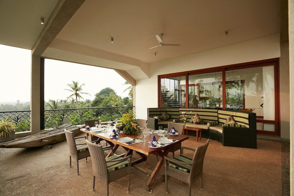 Kambura Villa