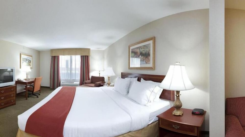 Pittsburgh Vacations - Holiday Inn Express Hotel  Suites Franklin-Oil City, an IHG Hotel - Property Image 5