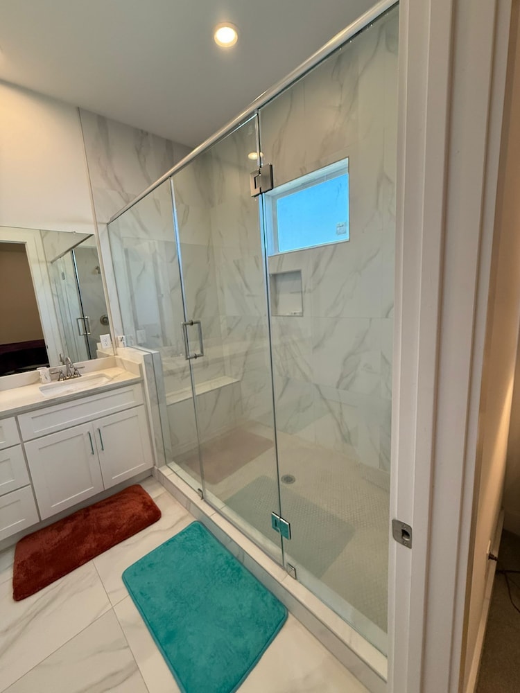 Luxe 3BR for Families Nurses and Group