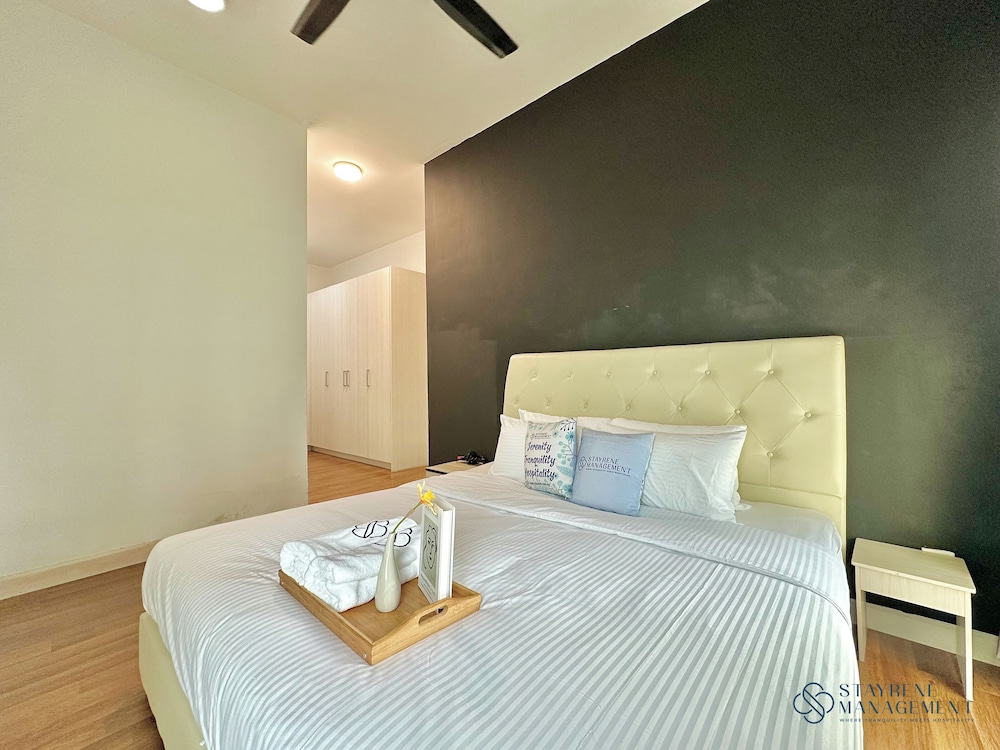 Afiniti Residences Medini by Stayrene