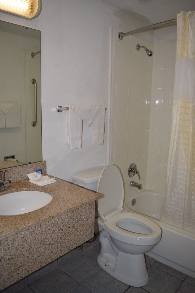 Americas Best Value Inn Jefferson City