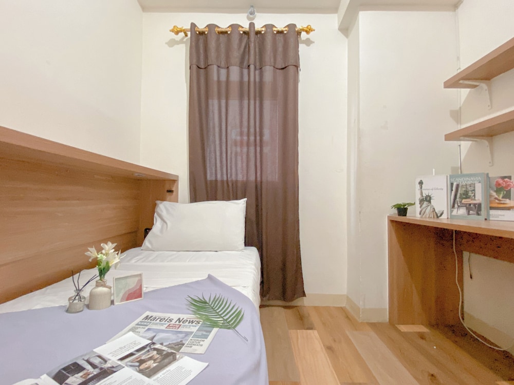 Cozy Living 2Br At Green Pramuka City Apartment
