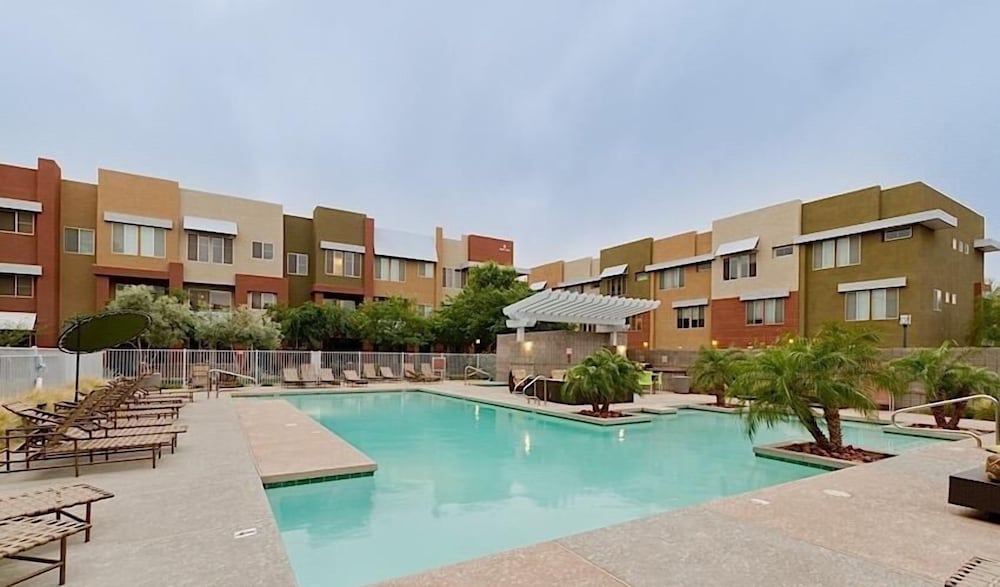 Glendale Getaway By Signature Vacation Rentals