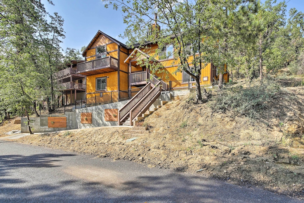 Custom-built Gem w/ Kayaks & Games in Big Bear! view 3