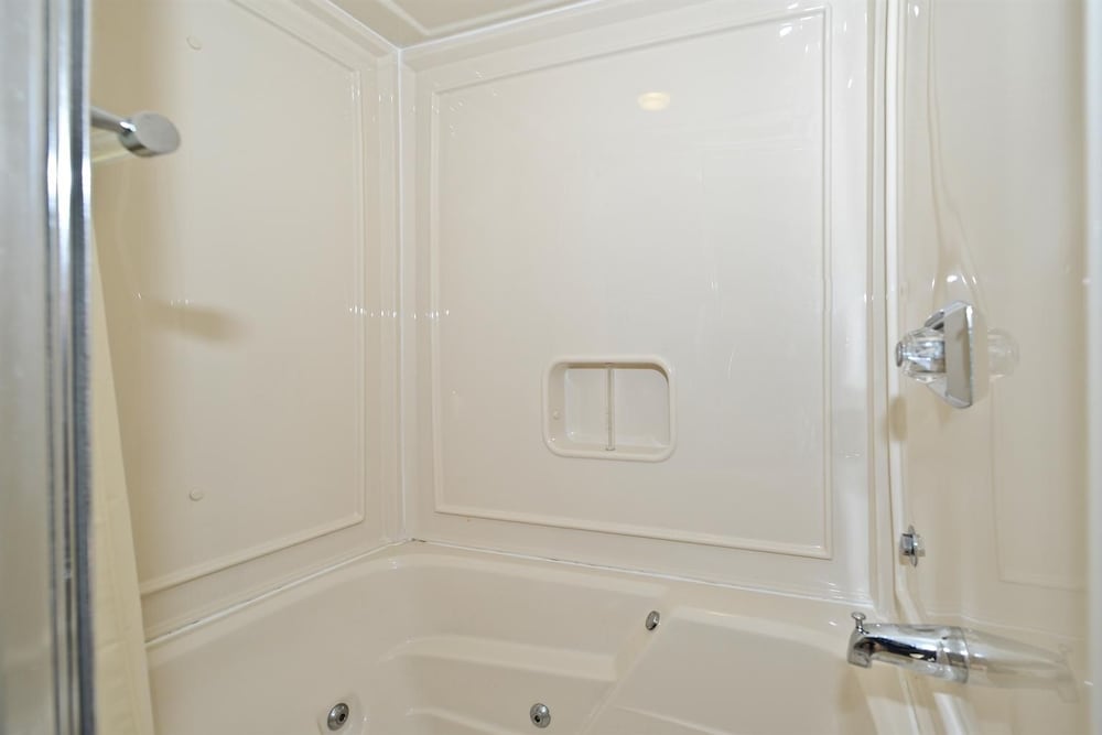 Americas Best Value Inn Phillipsburg view 5