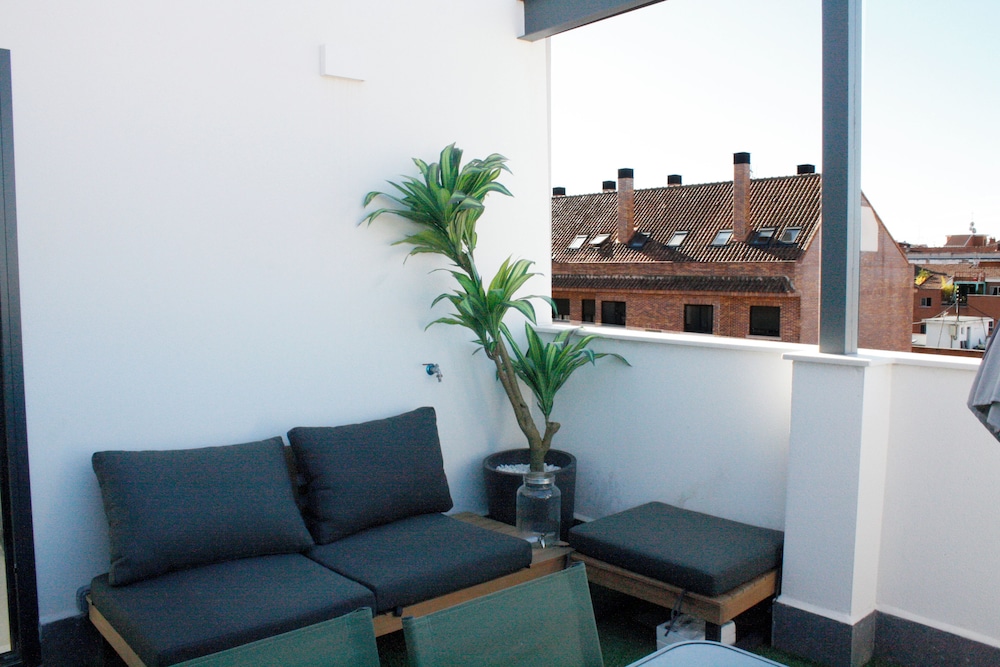 APARTAHOTEL MADRID URBAN SUITES - EDIFICIO EXCLUSIVO - 7 Apartments Boutique Full Equiped