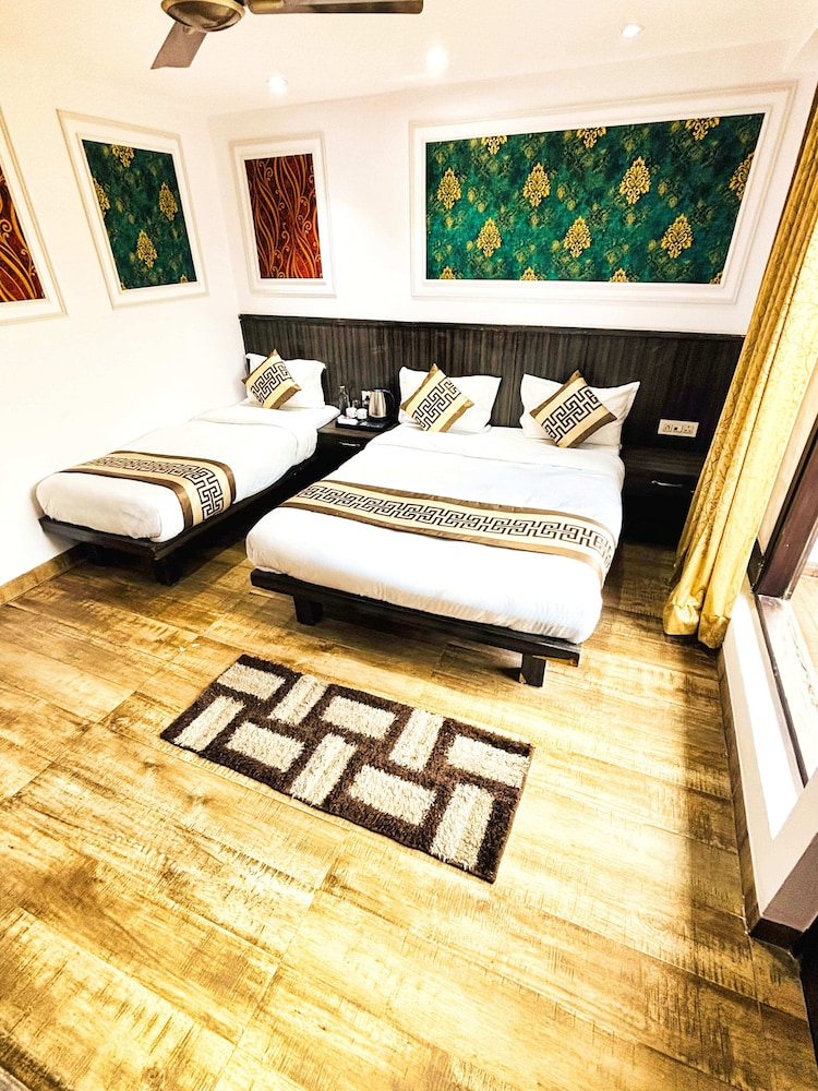 The HomeAste Residence Rajouri Garden