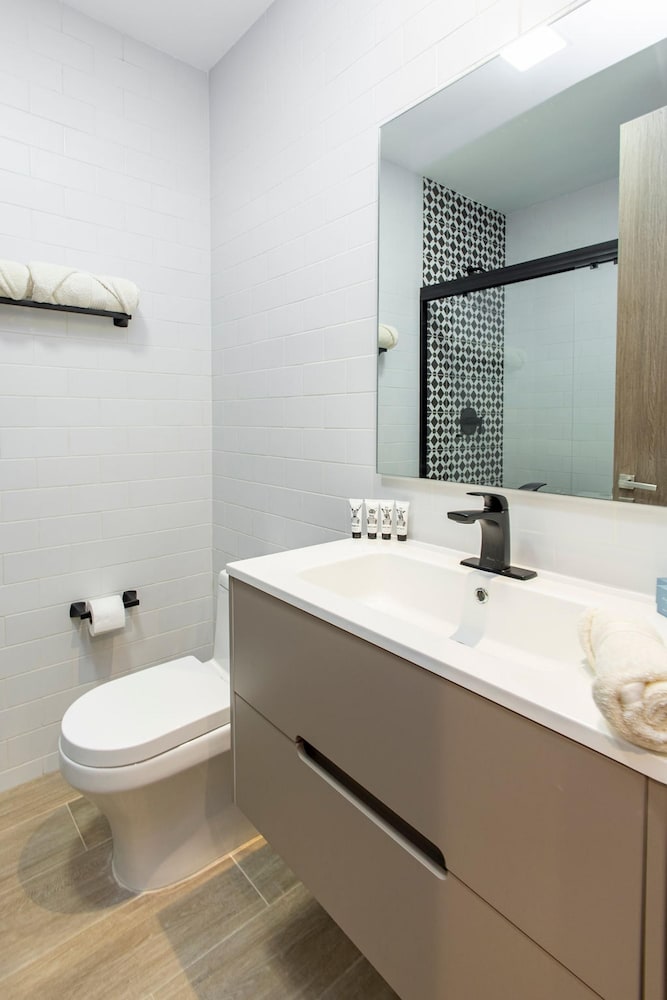 The Regal Condo by Acomodo Casco Viejo