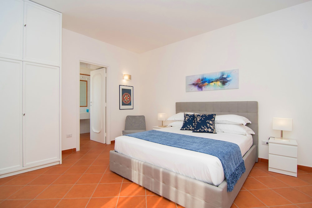 Family Villa in Sorrento Coast Pool & View view 4