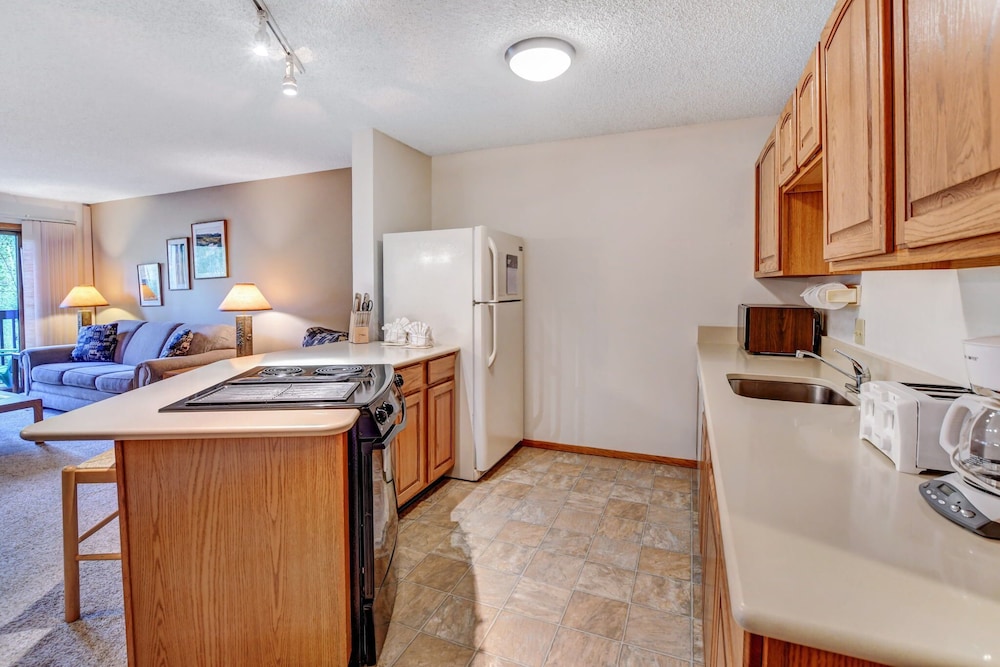 Indian Peaks Resort