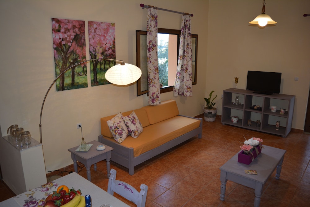 Elianthos Villa
