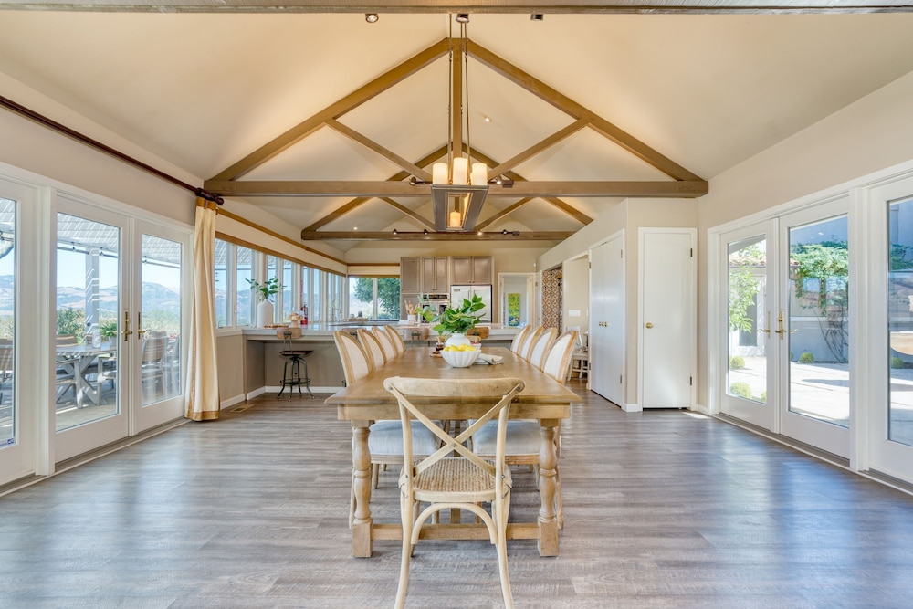 Sonoma Sunshine by Avantstay Countryside Views