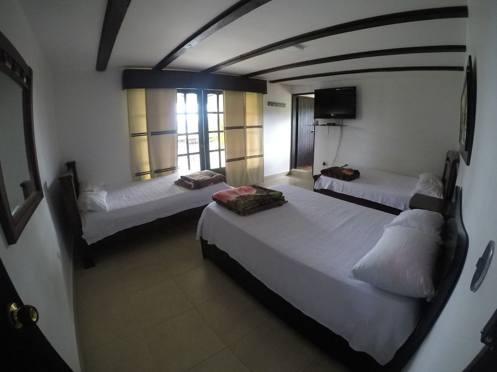 Mansion del Lago Calima - Property Image 22