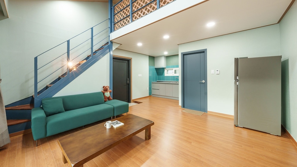 Hongcheon Vivaldi Four Seasons Pension