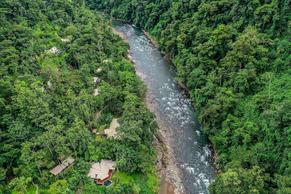 Pacuare Lodge by Böëna