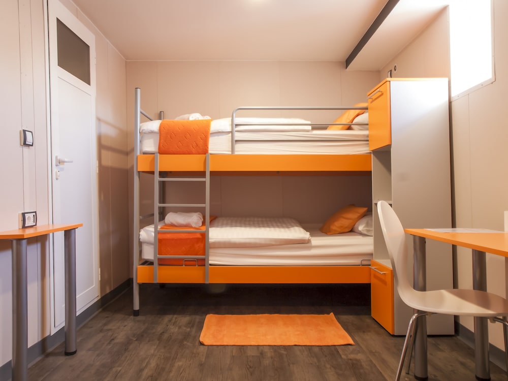 Botel Marina - Hostel