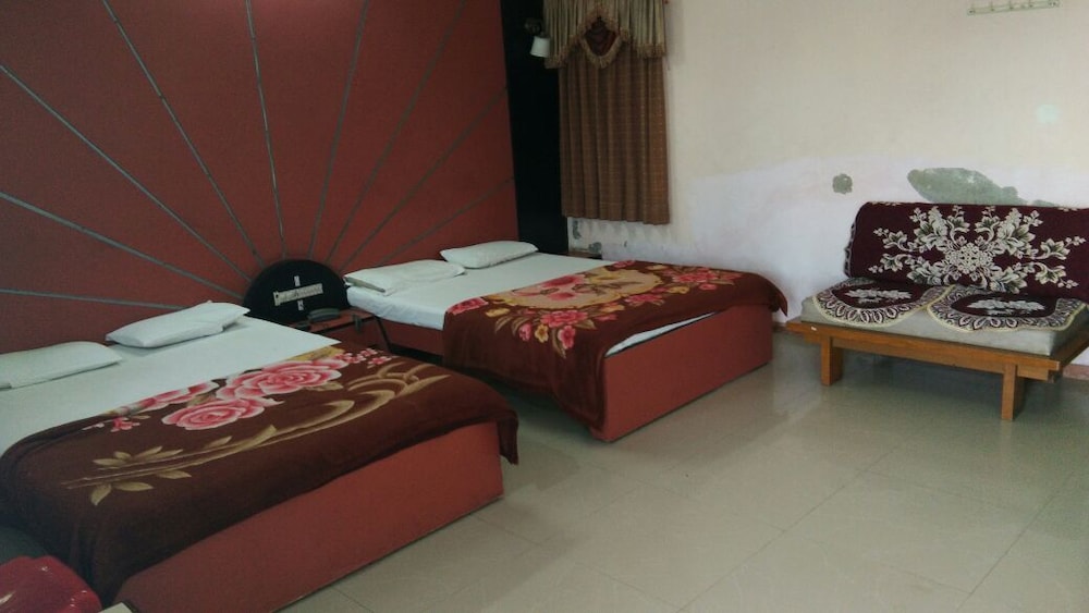 Hotel Meera