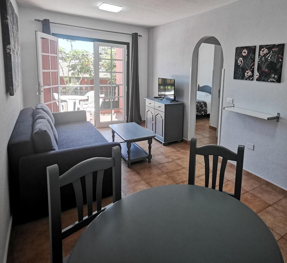 Brena Baja Vacations - Apartamentos Oasis San Antonio - Property Image 3