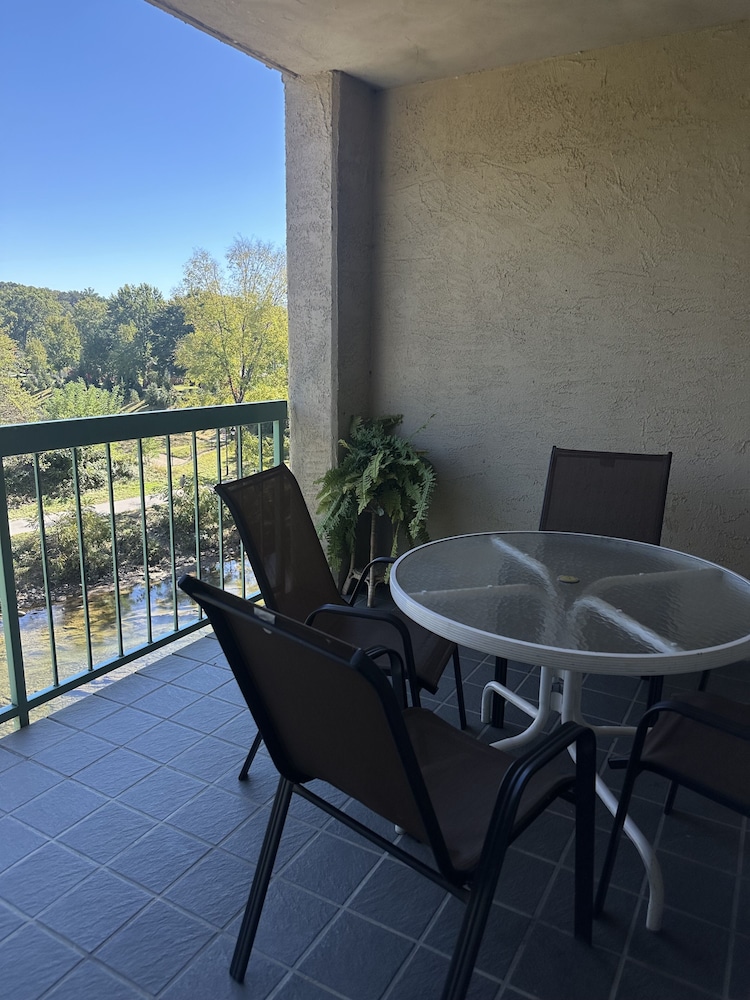 409 1bd 1 Bedroom Condo by RedAwning view 2