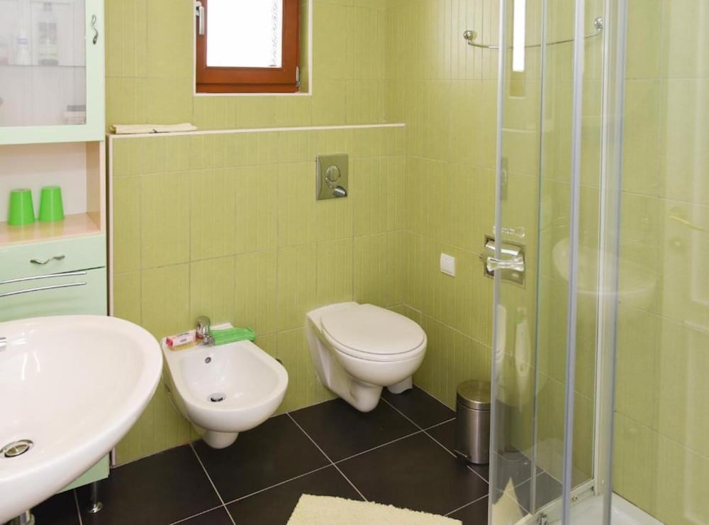 Spacious and Tranquil Apartments With Shared Pool