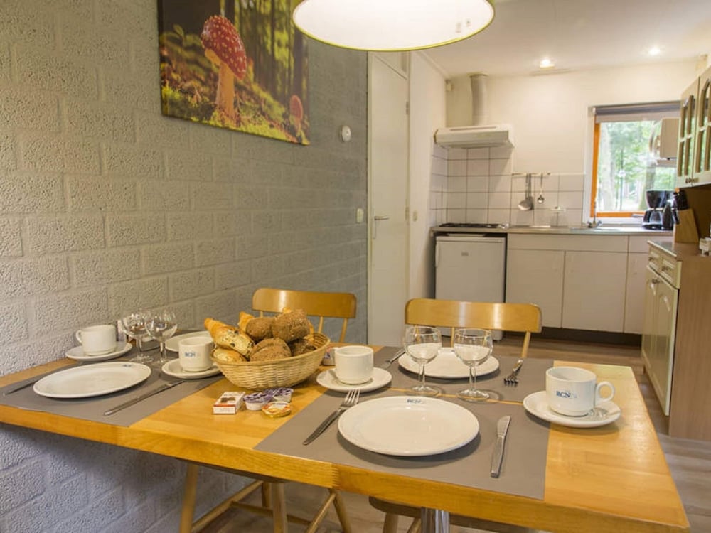Tidy Bungalow Near the Veluwe view 3