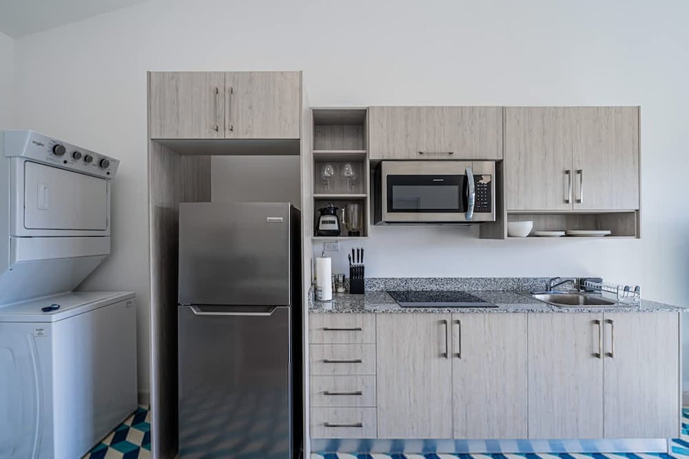 w Amazing 2BR in Santa Ana