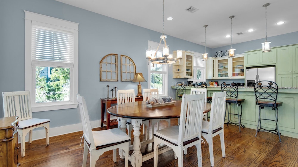 Minutes to the Beach - Gated Community With 2 Pools view 2