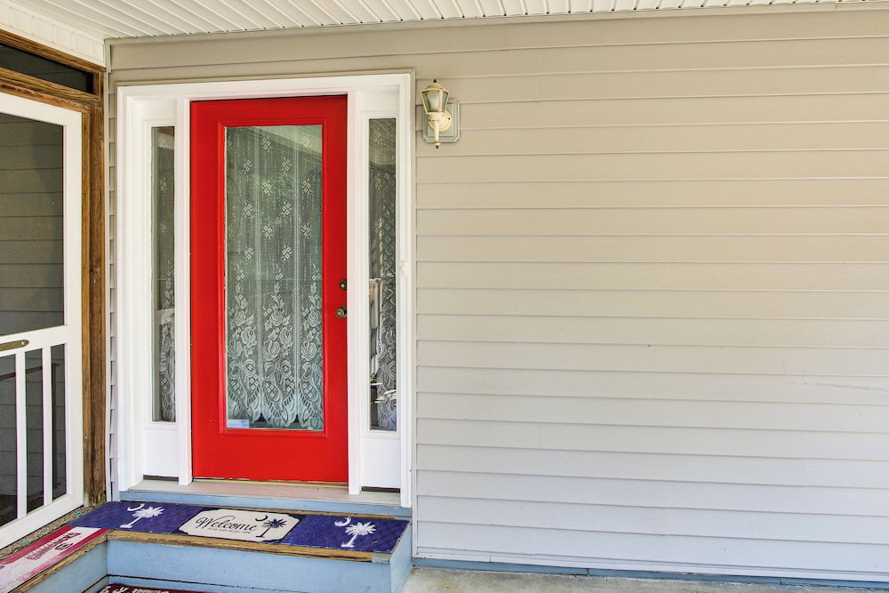 < 1 Mi to Marina: Fair Play Home on Lake Hartwell
