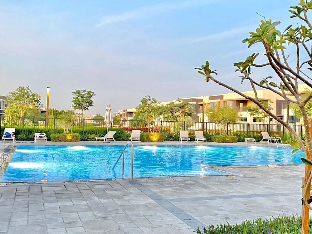 Dubai Hills Bespoke 4 Bedroom Villa