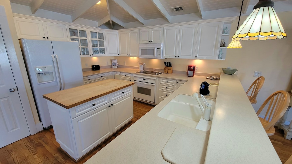 203 Butler Avenue by Tybee Vacation Rentals