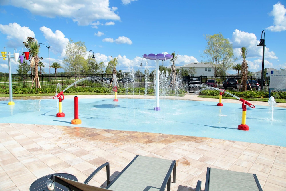 5 Bedroom Single Family Storey Lake Resort Close to Disney 4759 - Image 3