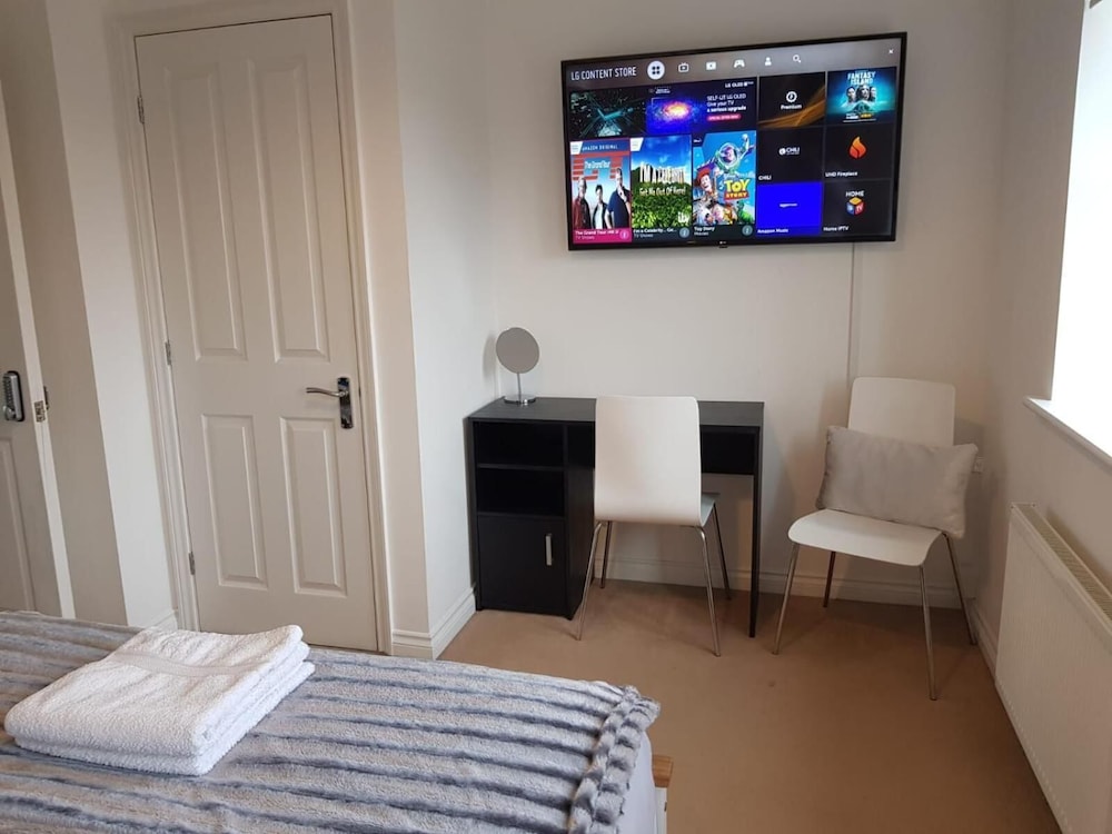 Ladysmith House - Full House