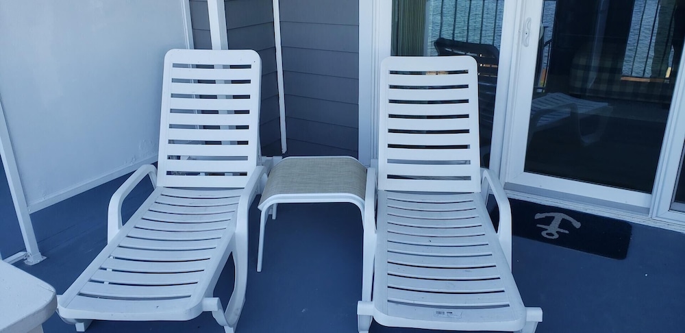 Harbour Island 106l 2 Bedroom Condo
