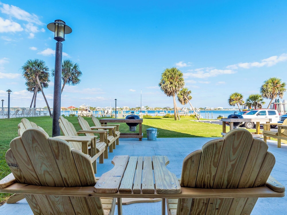 Sabine Yacht & Racquet #8D by Southern Vacation Rentals
