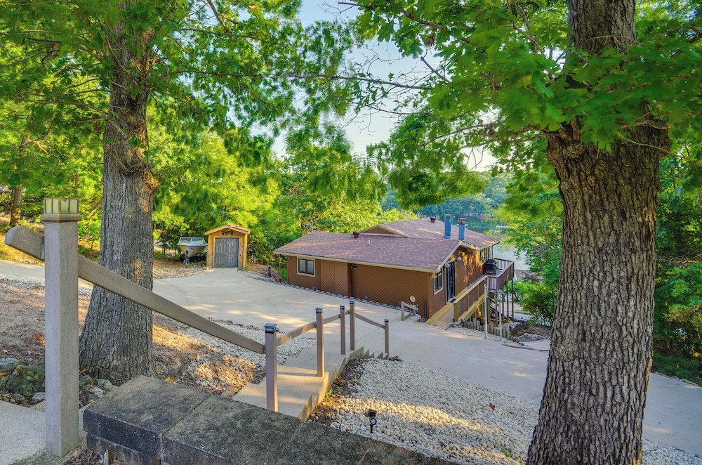 Dock & Prime Location: Lakefront Osage Beach Home