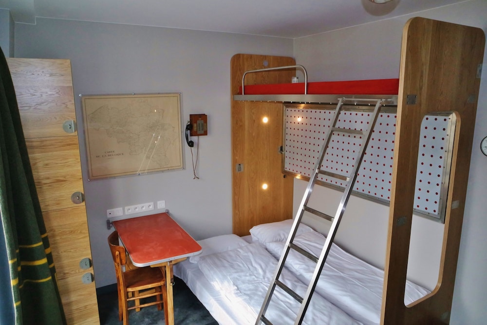 Train Hostel