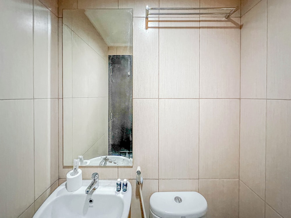 Best Price And Relaxing Studio (No Kitchen) At Tamansari Papilio Apartment
