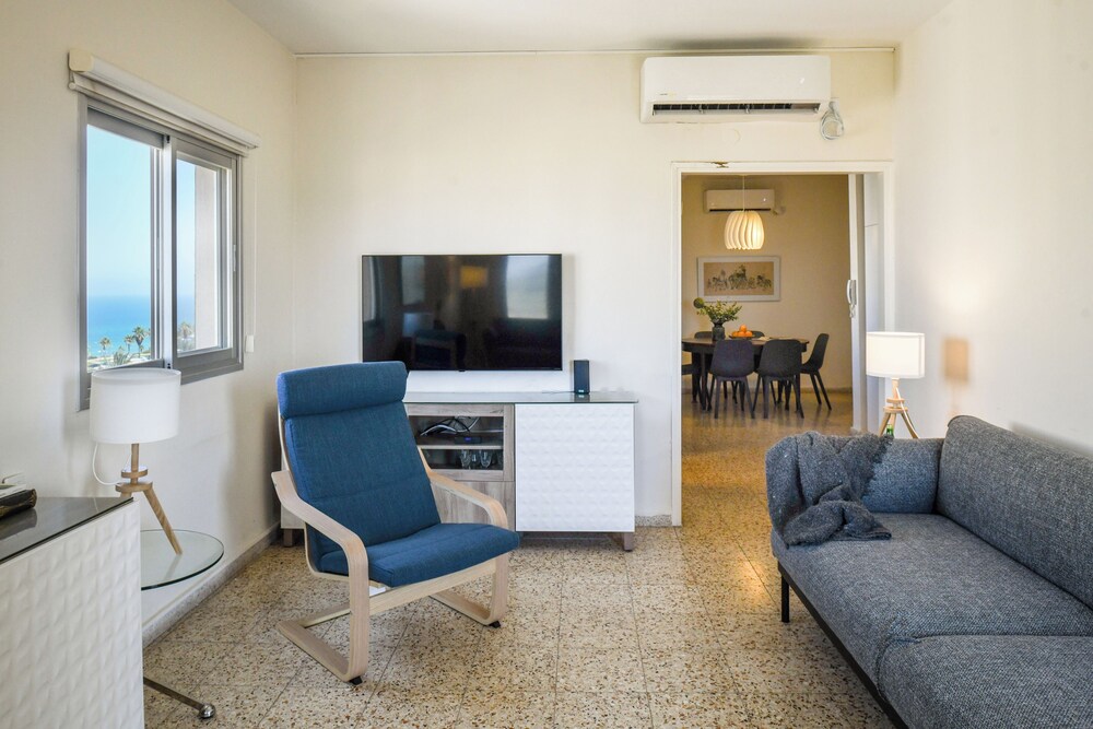 3BR SeaView Apt by the Beach by SeaNRent view 3