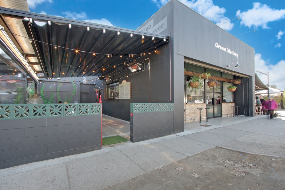 Accommodate Canberra - IQ - Braddon