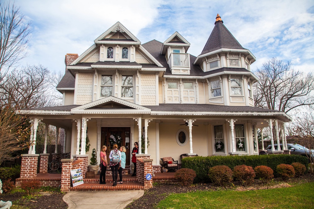The Victoria B & B