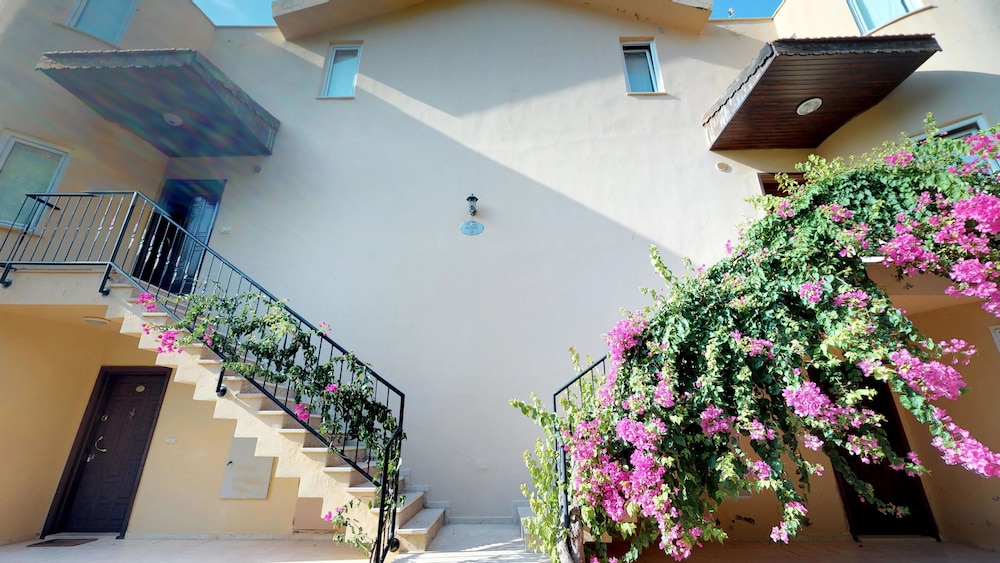 Gold City 1 Bedroom Villa 1 view 5